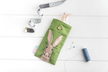 Load image into Gallery viewer, Hare Glasses Case
