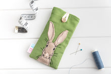 Load image into Gallery viewer, Hare Glasses Case
