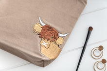 Load image into Gallery viewer, Highland Cow Luxury Wash Bag
