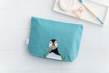 Load image into Gallery viewer, Puffin Luxury Wash Bag
